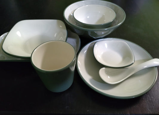 Set of 8 piece of Plates and Bowls